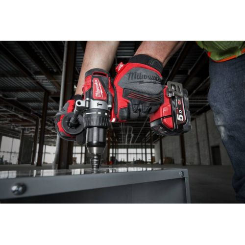 Дриль-шуруповерт з ударом акумуляторна MILWAUKEE, M18 BLPD2-502X, 82Нм (зарядний пристрій, 2 акум.Х 5Ач, HDкейс)