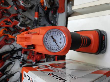 Компресор акумуляторний YATO Li-Ion 18 В 1 МПа 14 л/хв (БЕЗ АКУМУЛЯТОРА) Артикул: YT-82895