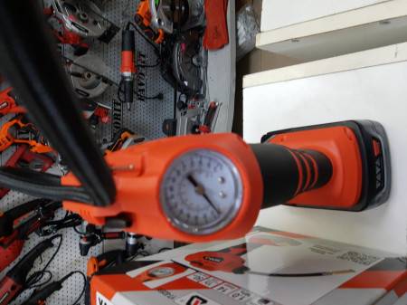 Компресор акумуляторний YATO Li-Ion 18 В 1 МПа 14 л/хв (БЕЗ АКУМУЛЯТОРА) Артикул: YT-82895