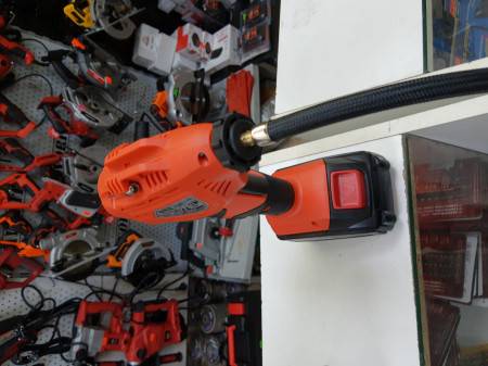 Компресор акумуляторний YATO Li-Ion 18 В 1 МПа 14 л/хв (БЕЗ АКУМУЛЯТОРА) Артикул: YT-82895