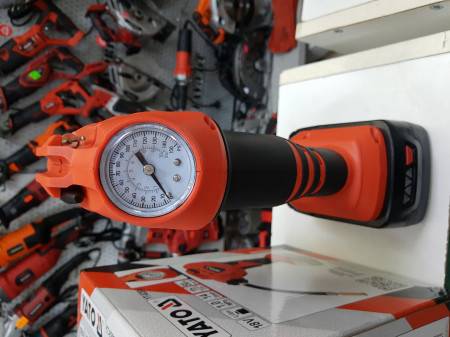 Компресор акумуляторний YATO Li-Ion 18 В 1 МПа 14 л/хв (БЕЗ АКУМУЛЯТОРА) Артикул: YT-82895