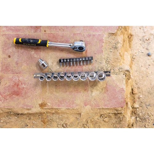 Набір з рукоятки з механізмом хропіння, головок і біт 1/4 дюйма 22 предмети STANLEY FMMT82679-0