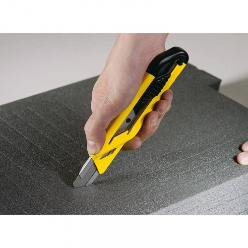 Ніж із висувним лезом 18 мм STANLEY STHT10265-0