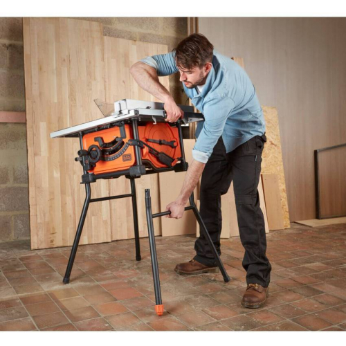 Пила настільна мережева BLACK DECKER BES720