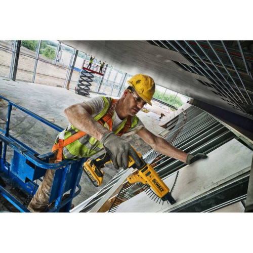 Шуруповерти акумуляторні безщіткові DeWALT DCF620NT