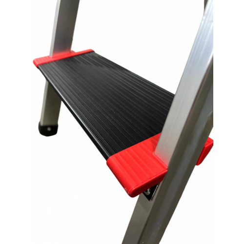 Стремянка 3сх. верх.сх.-0,63м KMH0103BP, сходинки 13см., анодований алюміній